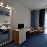 Hotel Torontal