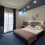 Hotel Torontal